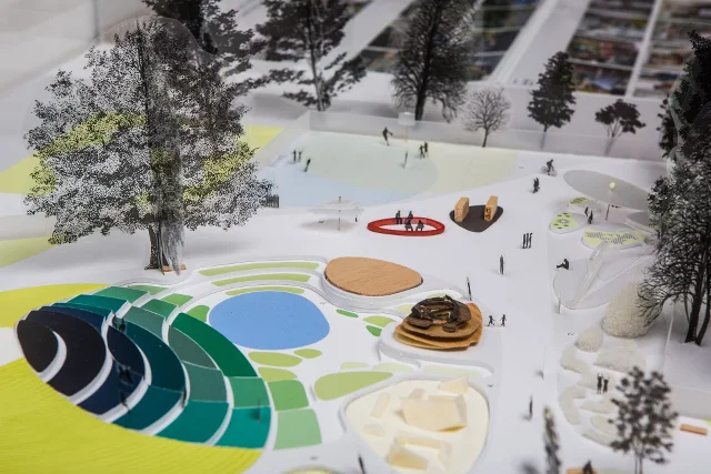 Makieta projektu modernizacji przestrzeni na jednym z warszawskich osiedli. Archipelag Wysp autorstwa firmy Skanska.