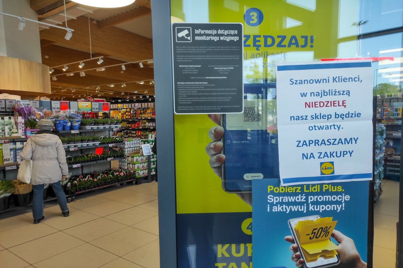 Zakaz handlu w niedziele – wyniki badania wśród pracowników sieci handlowych