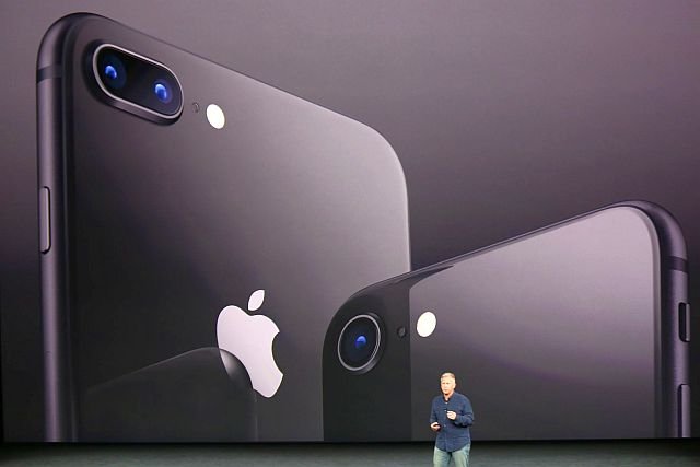 Nie wiadomo, czy iPhone X polepszy wyniki sprzedaży Apple. Model 8 spotkał się z chłodnym przyjęciem rynku