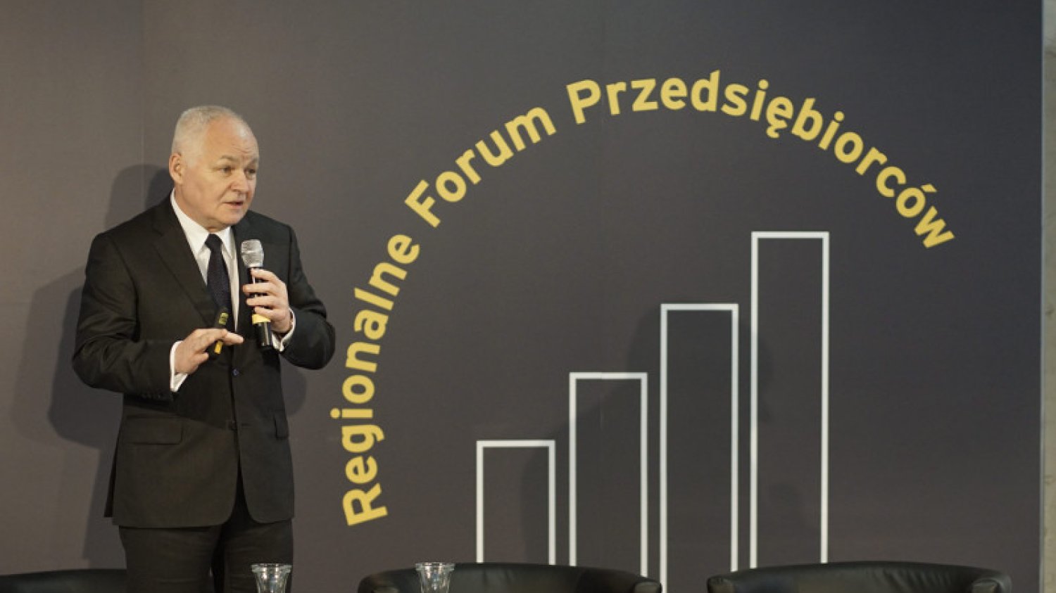 Pierwsze konkursy na dotacje unijne w ramach regionalnych programów operacyjnych już wystartowały. Jednak projekty skierowane przede wszystkim do przedsiębiorców ruszą w 3 i 4 kwartale 2015 r.