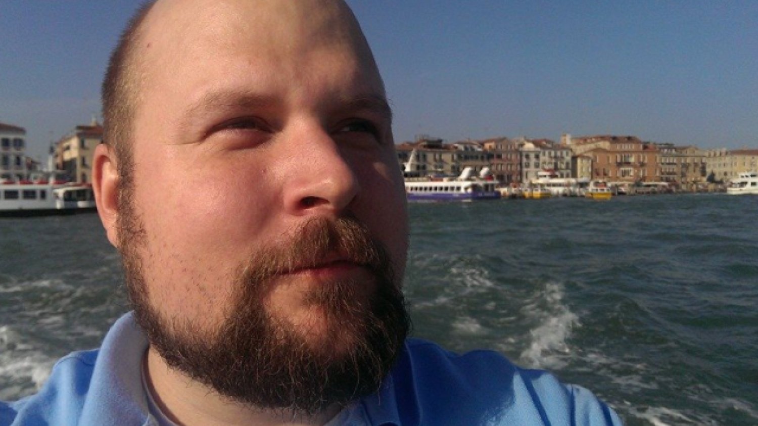 Podpis pod tym zdjęciem na Facebooku brzmi: "Pogoda w Wenecji jest zbyt piękna"