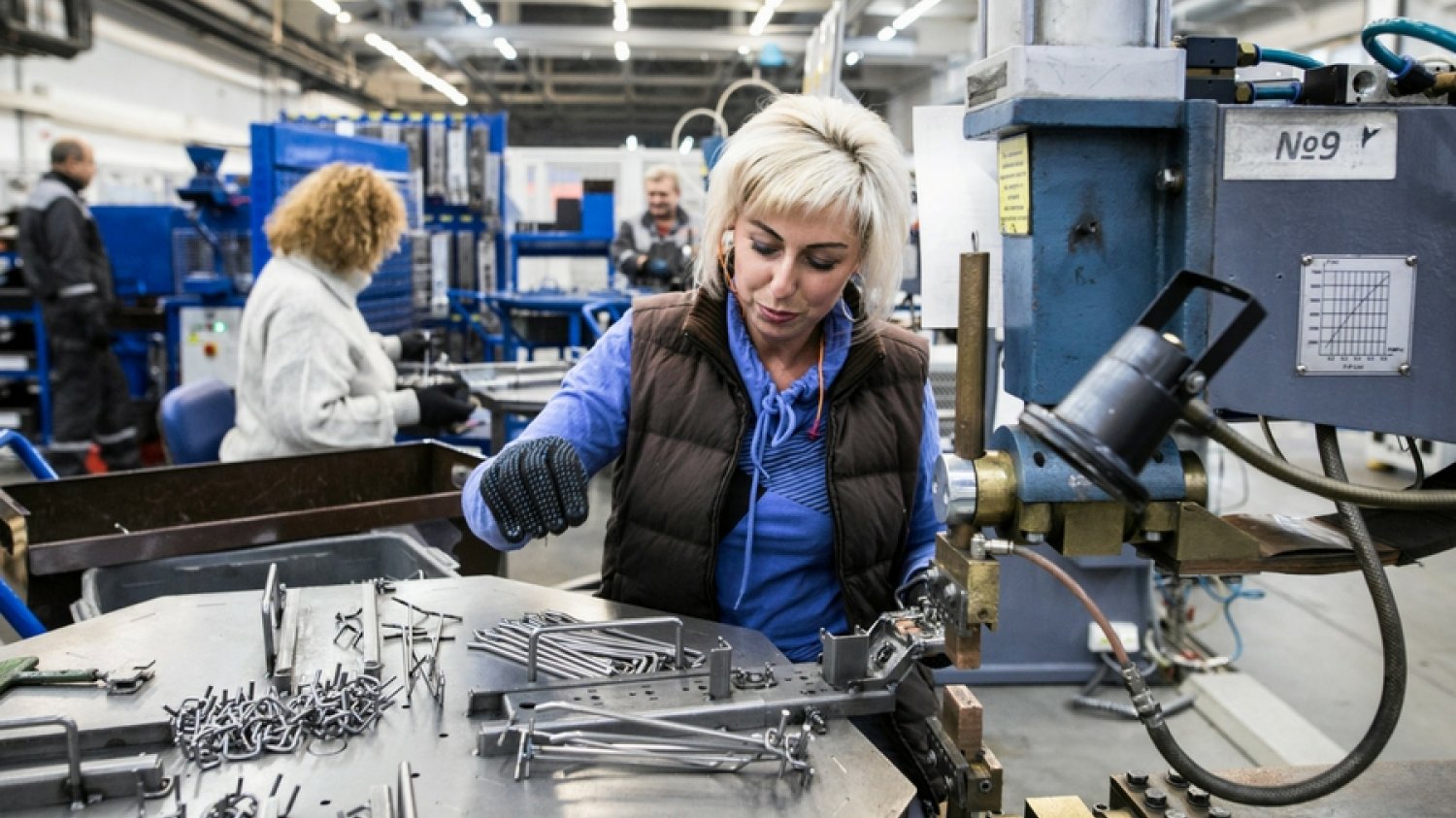 Pracownicy, którzy decydują się na zmianę pracy, zarabiają więcej.