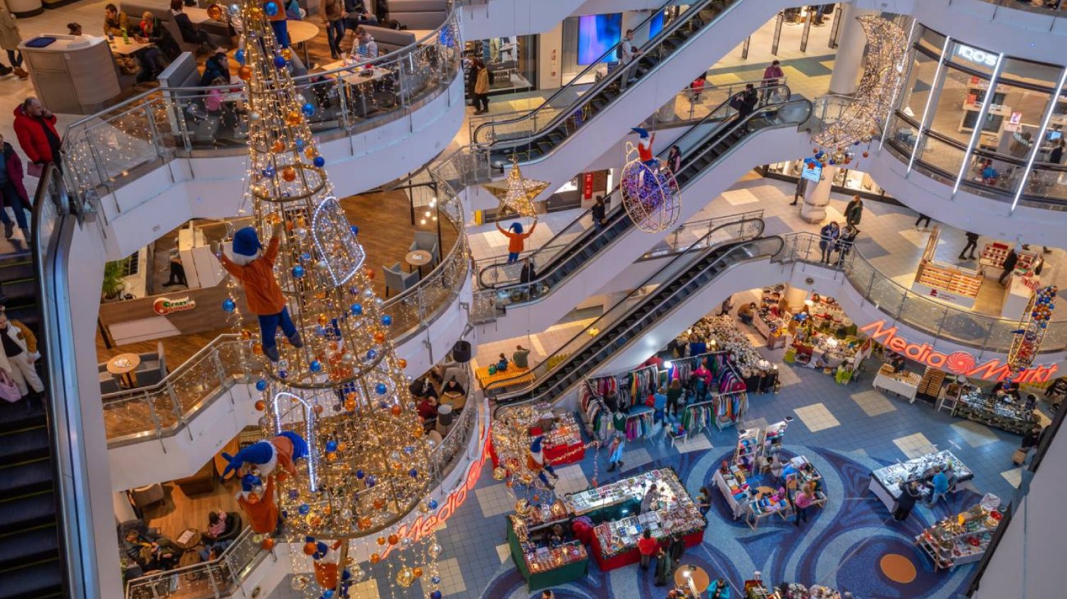 Centrum handlowe Blue City w czasie przedświątecznych zakupów.