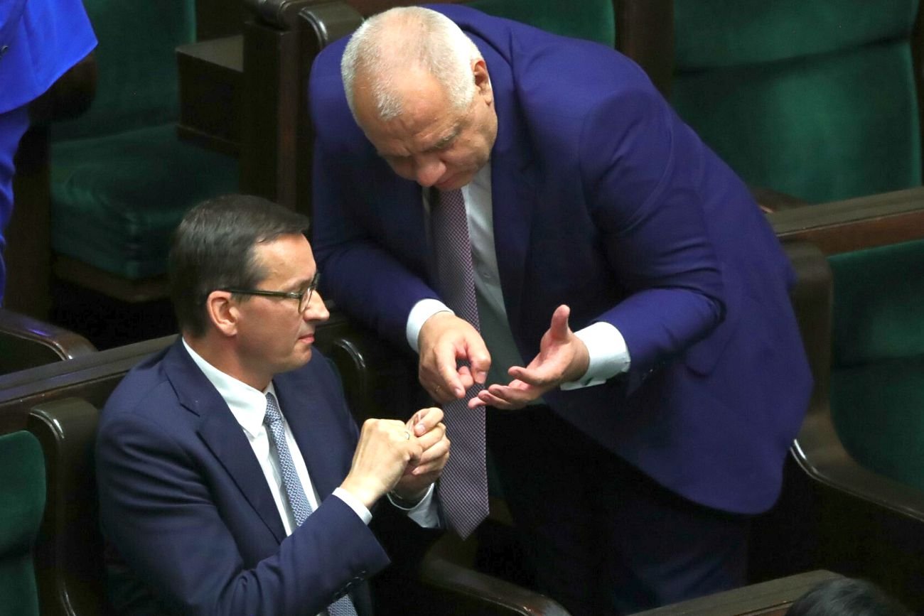 Premier Morawiecki kazał Jackowi Sasinowi kupienie węgla na zimę