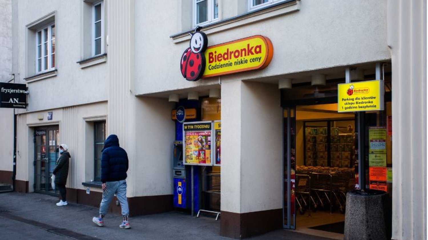 W Wigilię sklepy są otwarte, ale nie do samego wieczora.