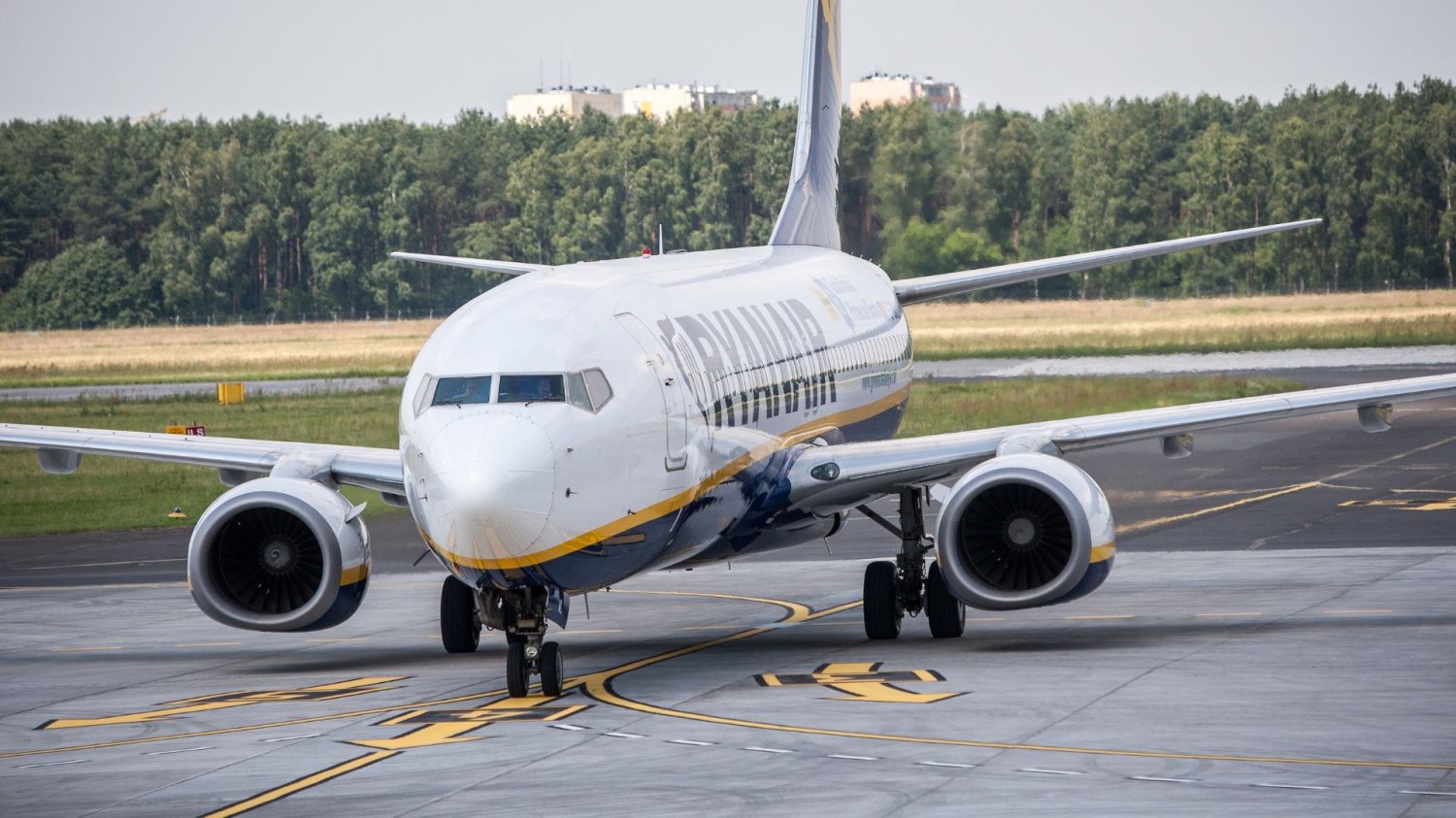 Szef Ryanaira namawia do strzelania do rosyjskich maszyn. Psują mu interesy Szef Ryanair argumentuje, by ostrzej reagować na rosyjskie prowokacje dronowe... bo psują mu interesy przez blokowanie lotnisk.