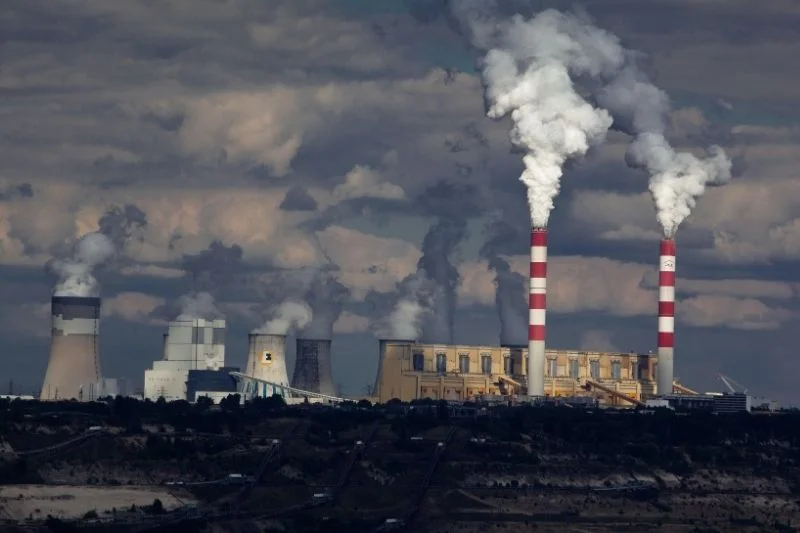Kraje UE postanowiły zwiększyć cel ograniczenia emisji CO2 do 2030 roku.
