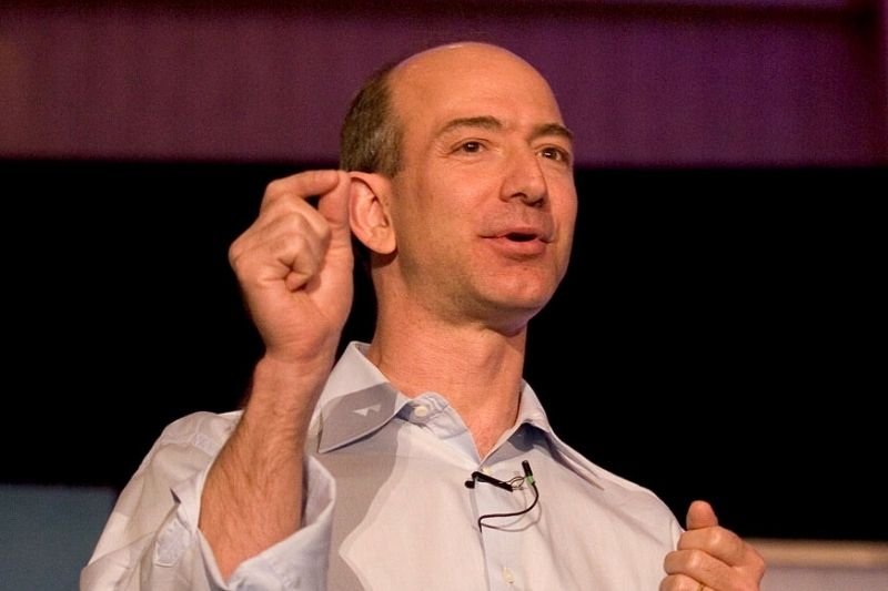 Jak Jeff Bezos zbudował potęgę Amazona? Opowiada o tym dziennikarz Brian Dumaine.