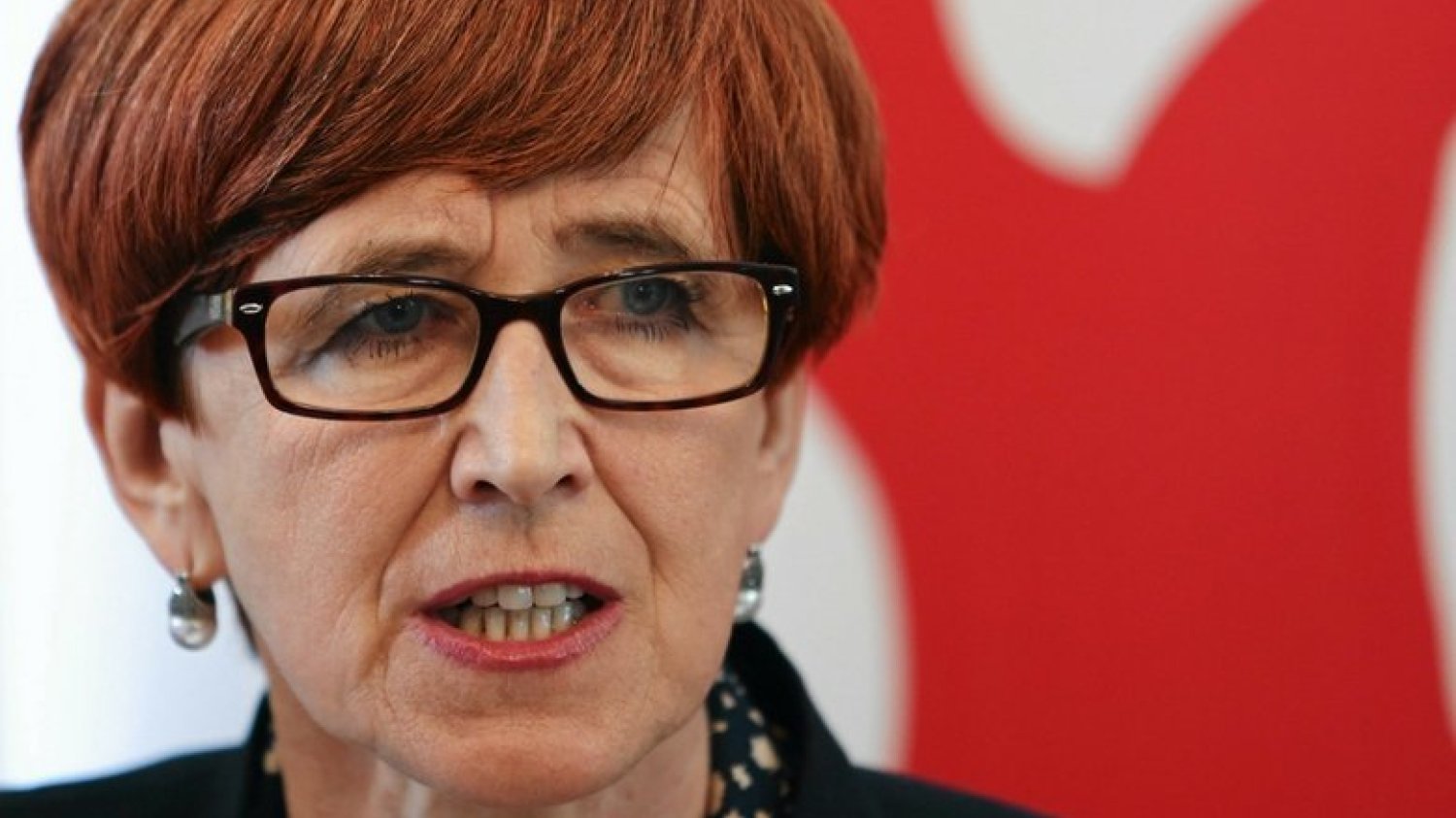 Minister Rafalska namawia kobiety do walki o pensje. Jej zdaniem luka płacowa w Polsce jest znacznie poniżej unijnej średniej i kobiety zarabiają ok. 7 proc. mniej od mężczyzn.
