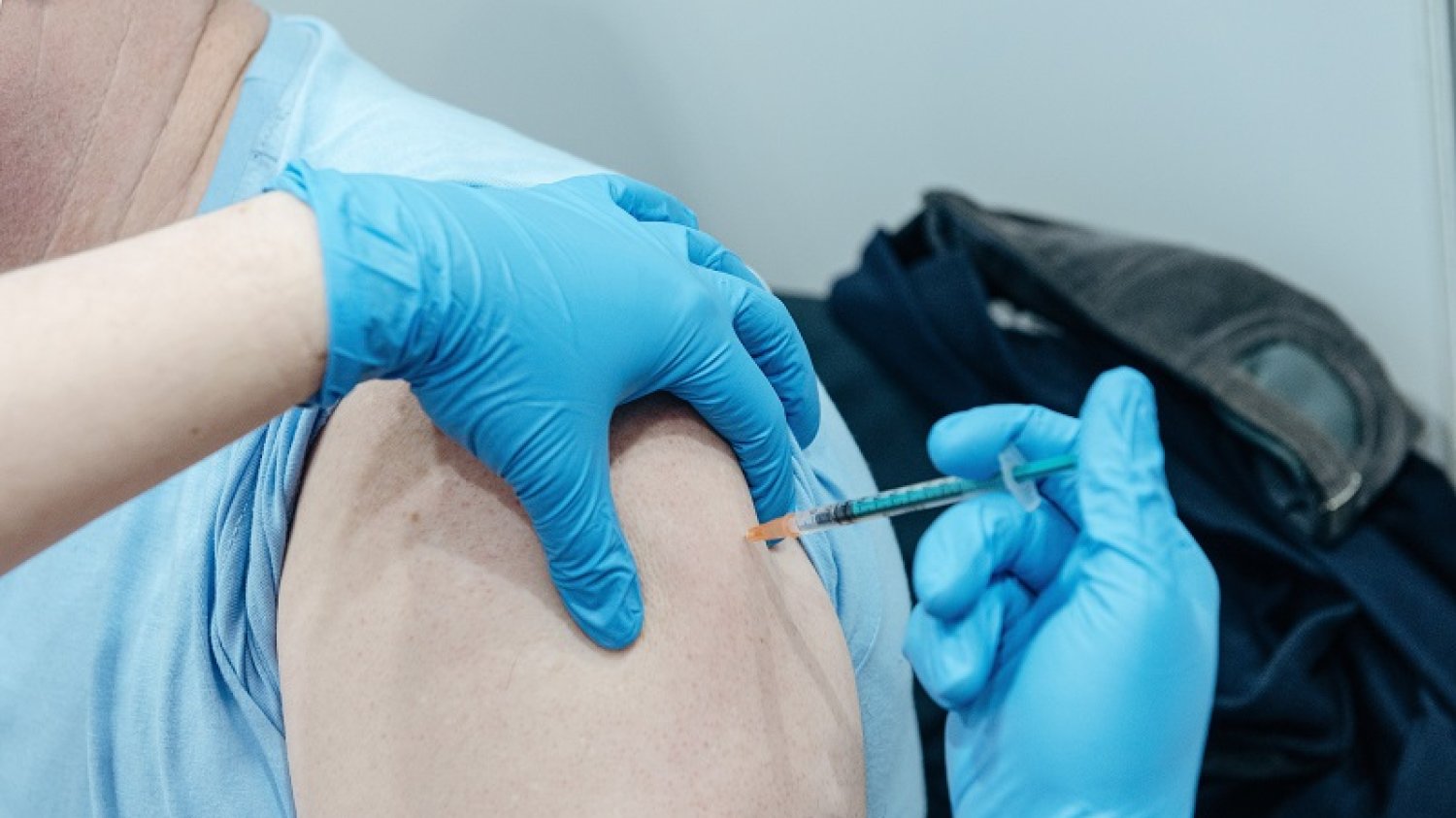 Pfizer oczekuje, że w tym roku zarobi na szczepionce 26 miliardów dolarów, co stanowi ponad jedną trzecią całości sprzedaży firmy.