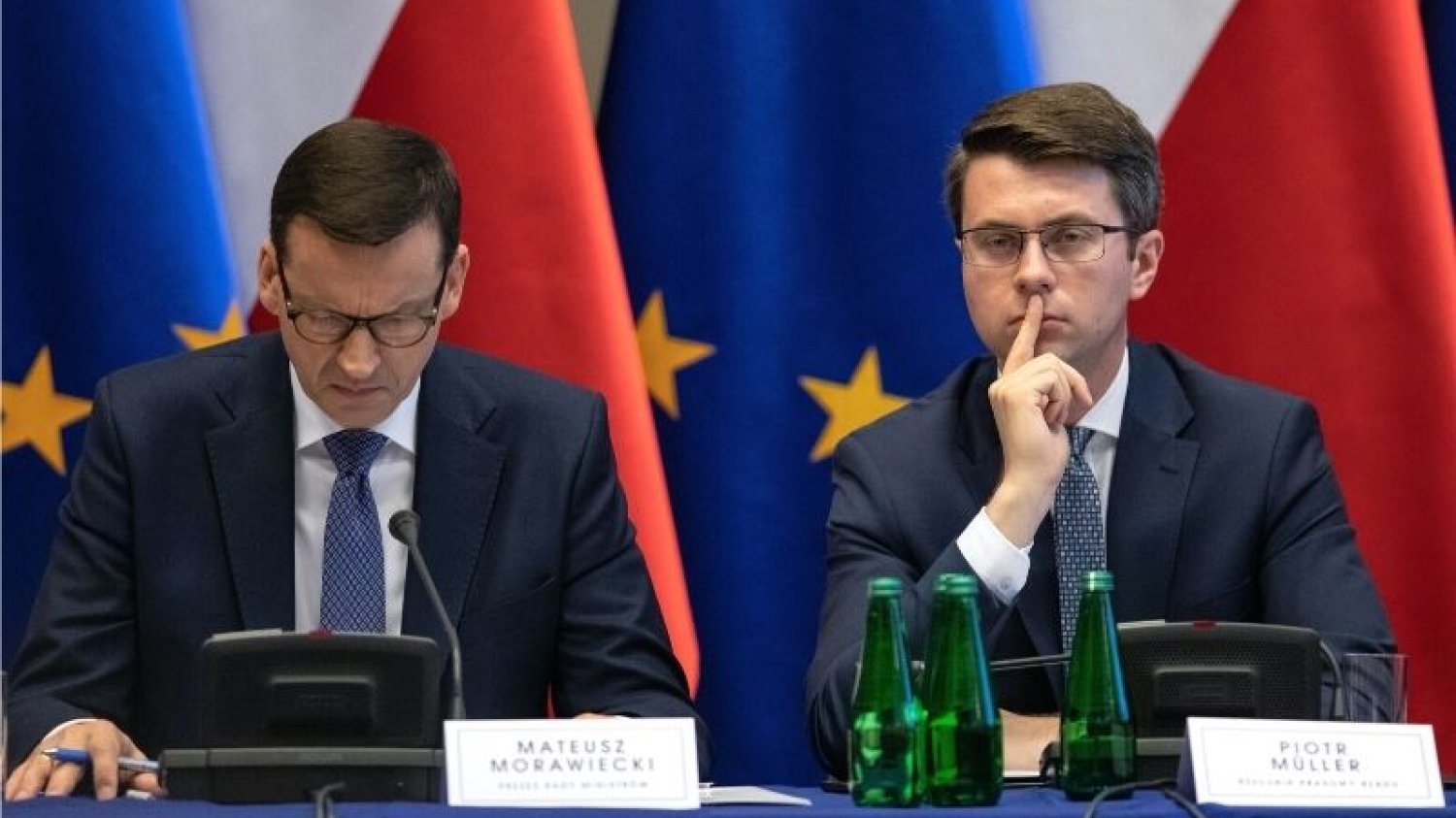 Według rzecznika rządu Piotra Müllera auta, które planuje zakupić rząd, to w większości kombi i samochody dostawcze, a nie limuzyny.