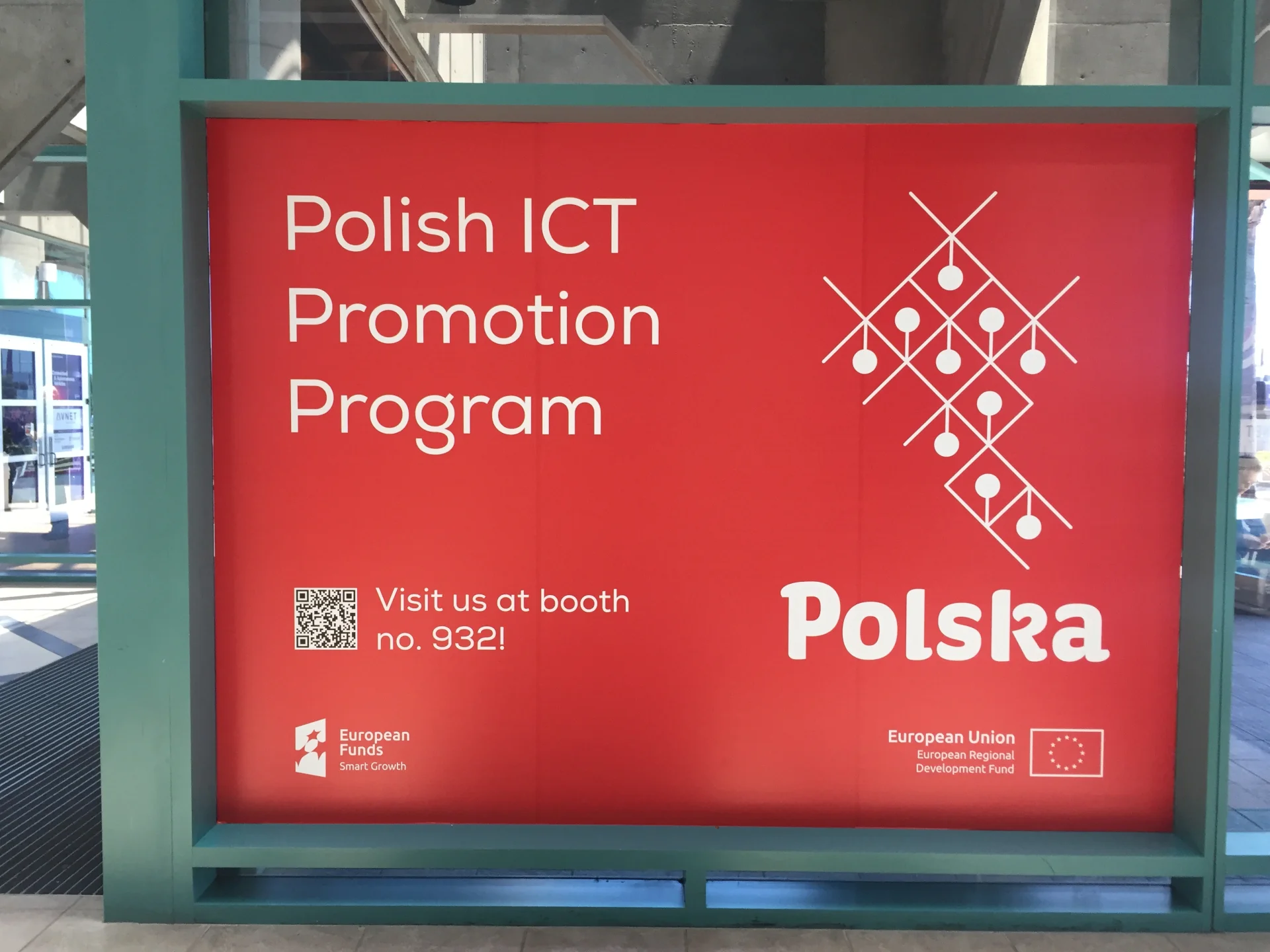 Targi IoT World w Santa Clara. Baner reklamujący polskie stoisko na Targach.