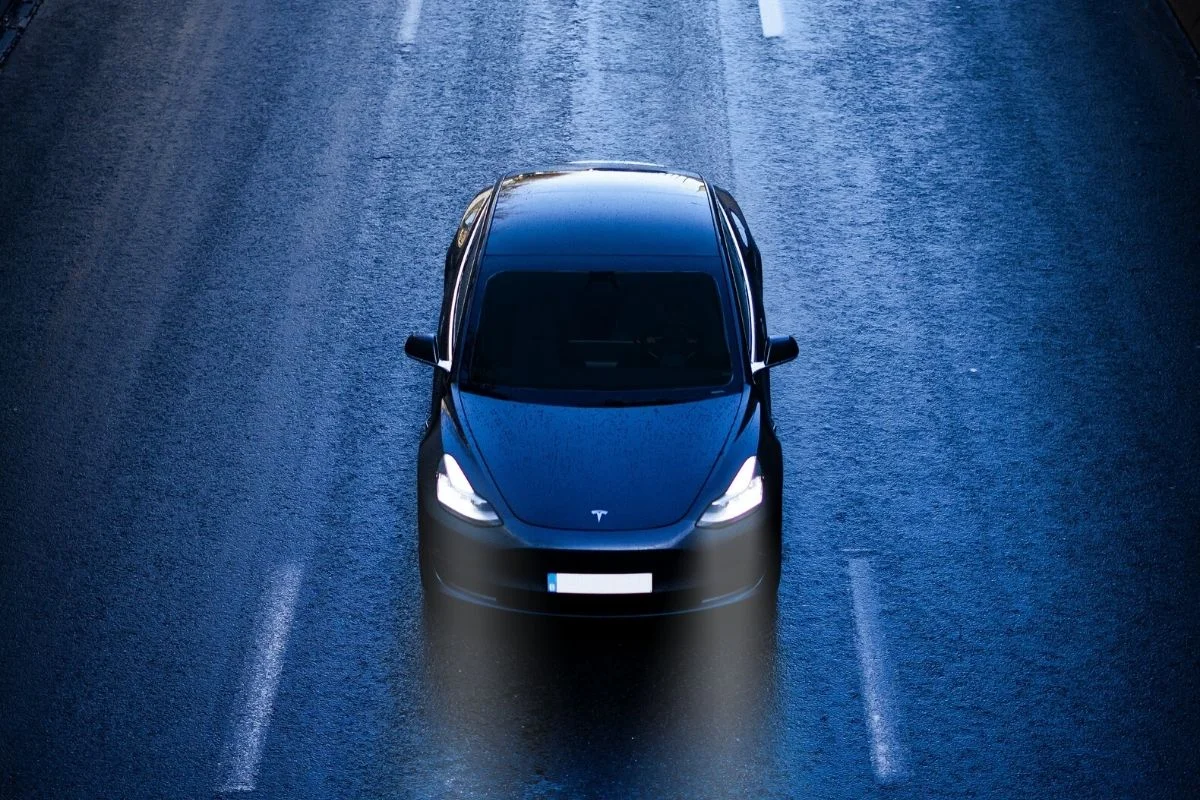 Tesla ujawniła ceny swoich samochodów w złotówkach.