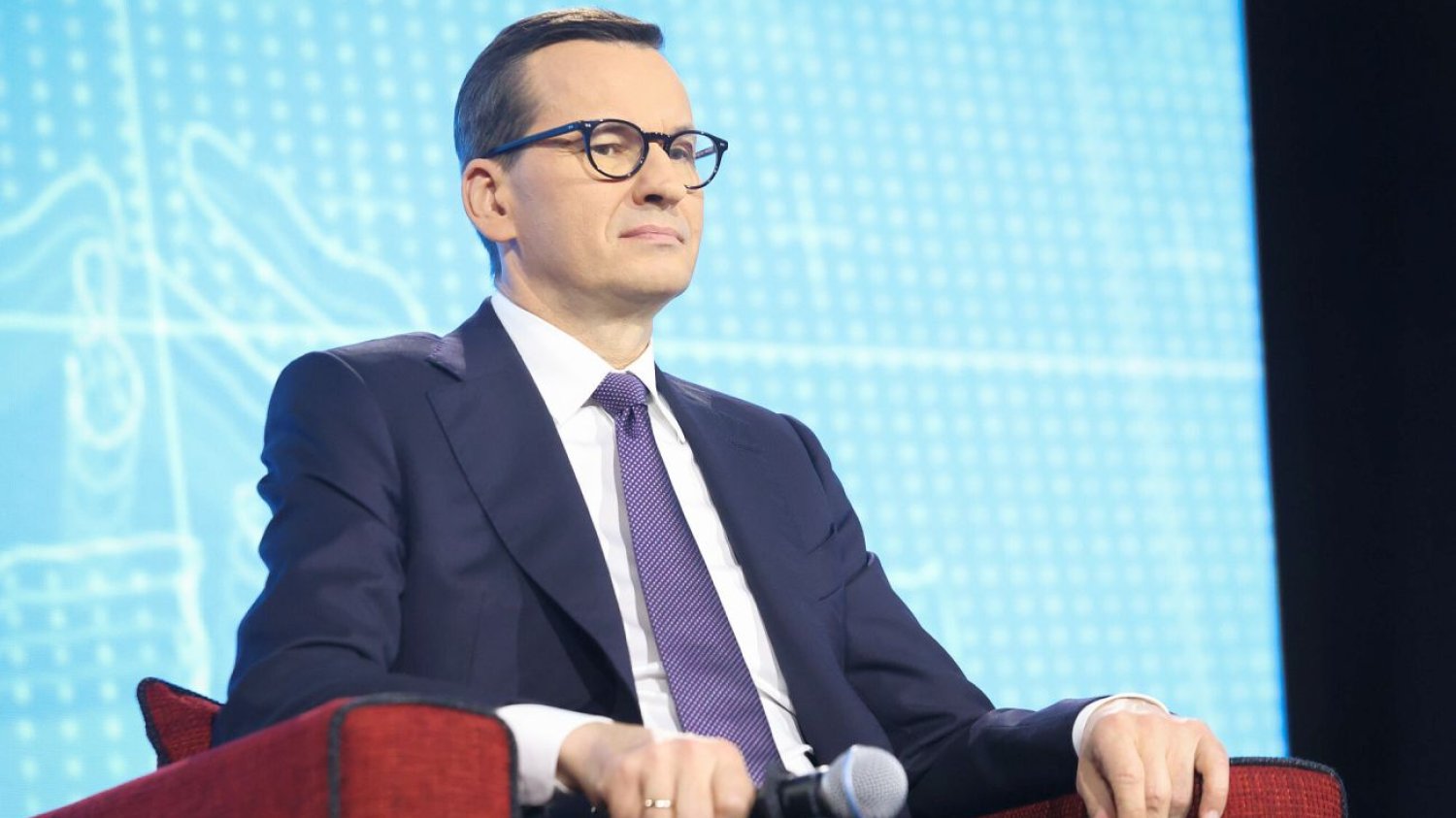 Morawiecki jednoosobowo będzie mógł przesuwać pieniądze z funduszy na spłatę długów Polski