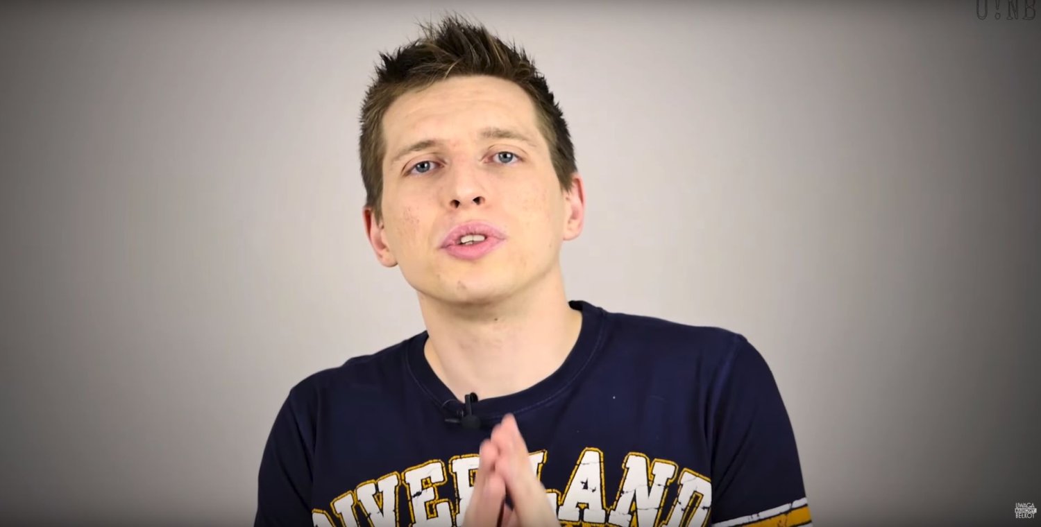 Dawid Myśliwiec, prowadzący kanał Uwaga! Naukowy Bełkot na YouTube, został sponsorem tytularnym drużyny AZS UMCS Lublin.