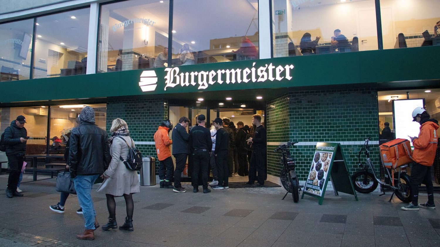 Burgermeister wchodzi do Polski na ostro. Irlandzka krowa, niemiecka bułka i polski żołądek lokal Burgermeister w Łodzi