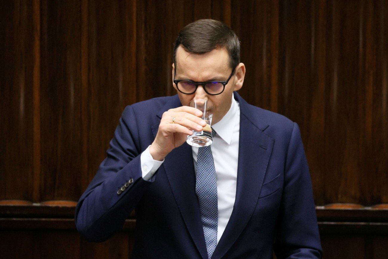 Nowelizacja budżetu. Rząd zmienia ustawę – kto z budżetówki dostanie więcej?