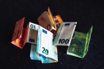 Kursy walut w czwartek 19 stycznia. Ile kosztują euro, dolar, funt i frank?