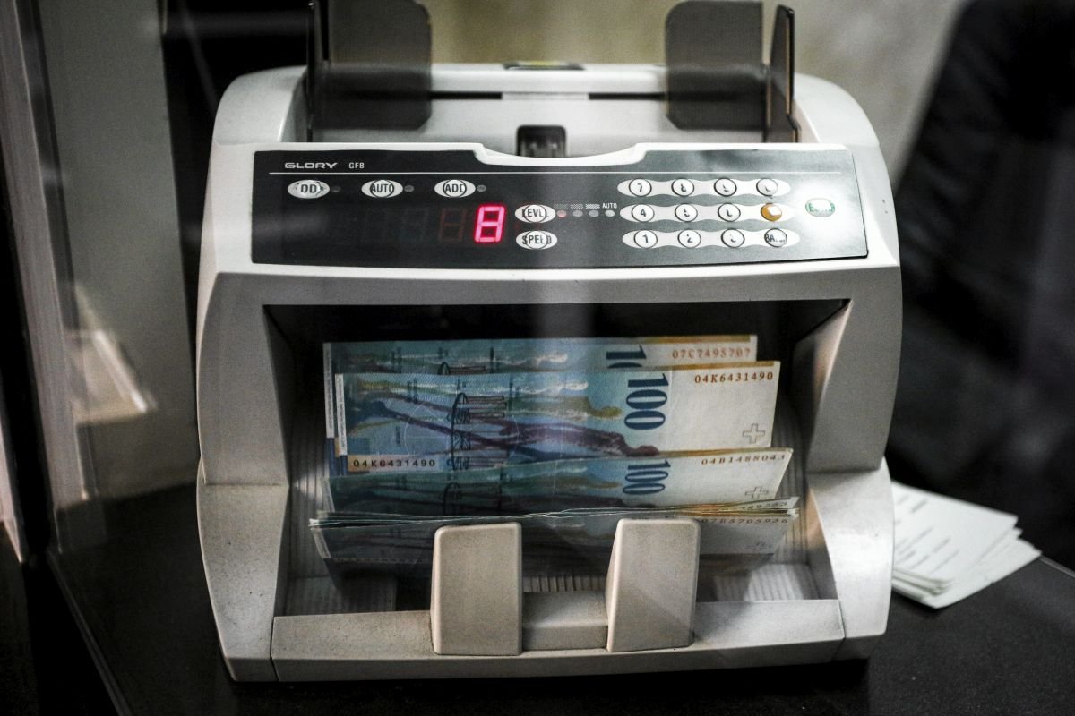 Polacy generalnie ufają bankom