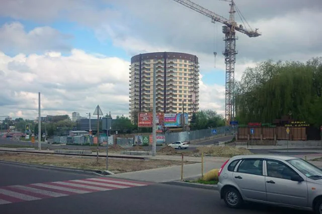 Osiedle przy Wirzbowej kusiło atrakcyjną lokalizacją