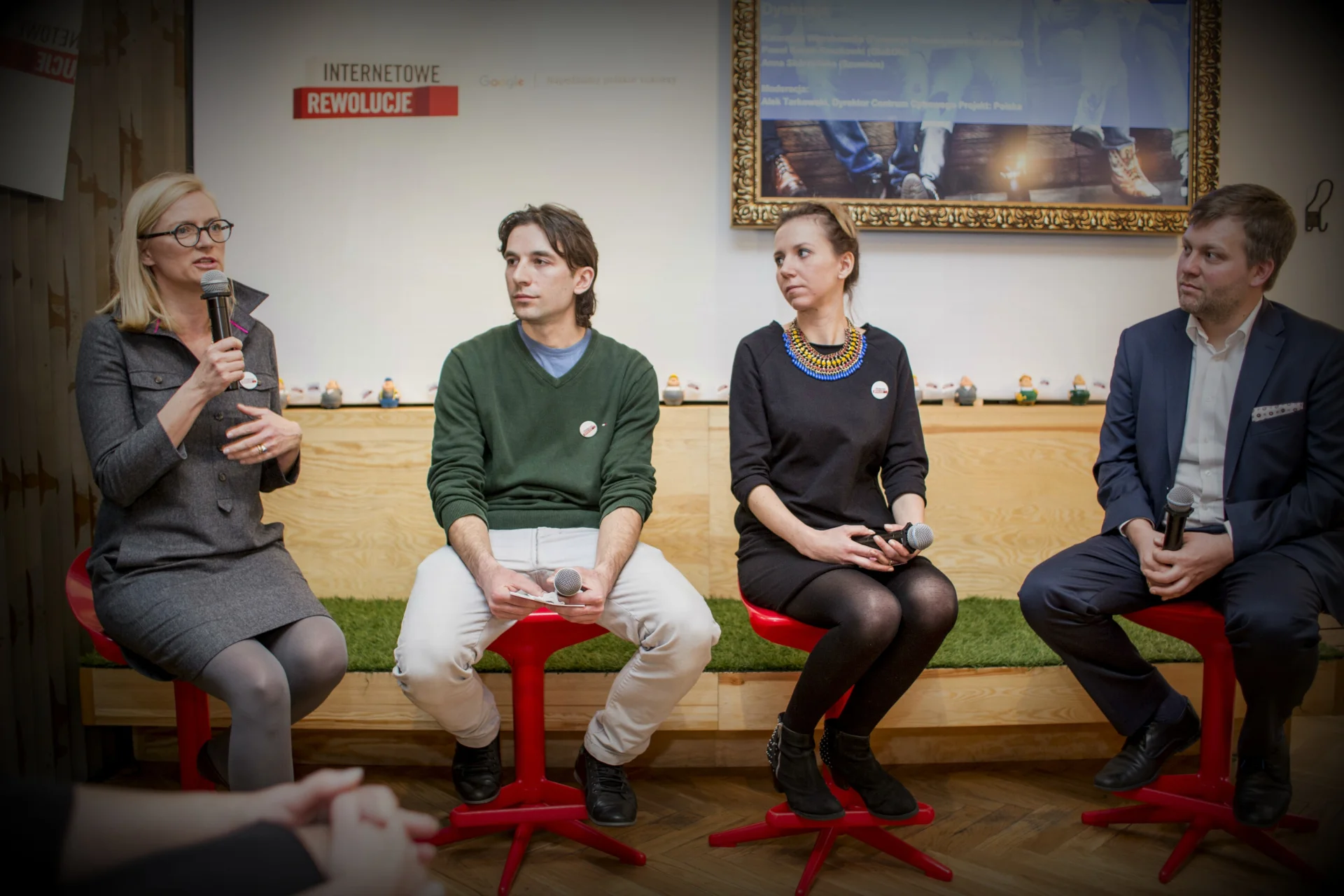 W panelu dyskusyjnym wzięli udział Katarzyna Wierzbowska (Fundacja Przedsiębiorczości Kobiet), Paweł Kozak-Raszkowki (Ola&Olo) oraz Anna Skórzyńska (Misie Szumisie). Moderatorem był Alek Tarkowski (dyrektor Centrum Cyfrowego Projekt Polska)