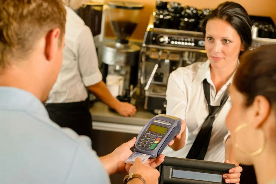 Dostęp firmy ZenCard do terminali w Polsce zwiększył się z 6 do niemal 50 procent.