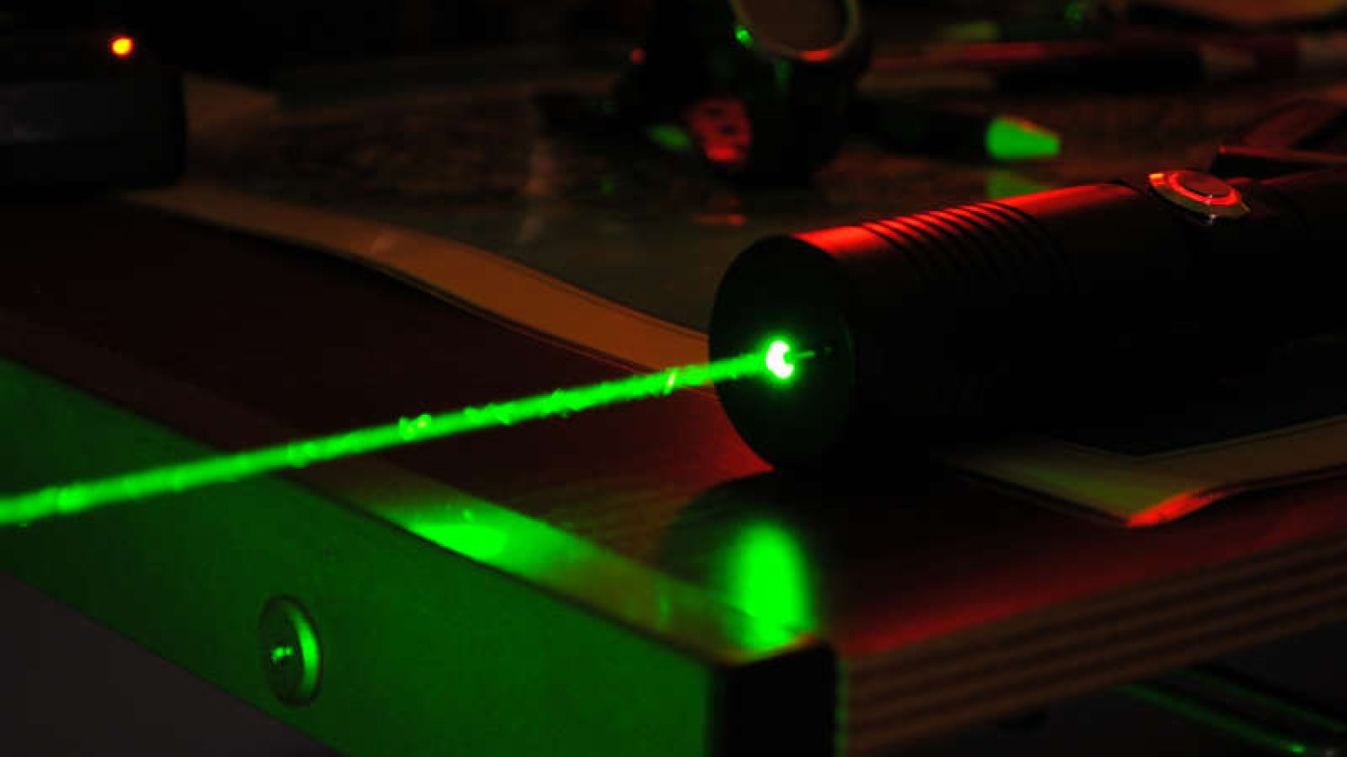 Polskie firmy opracują broń laserową. Wspomoże ich NCBiR