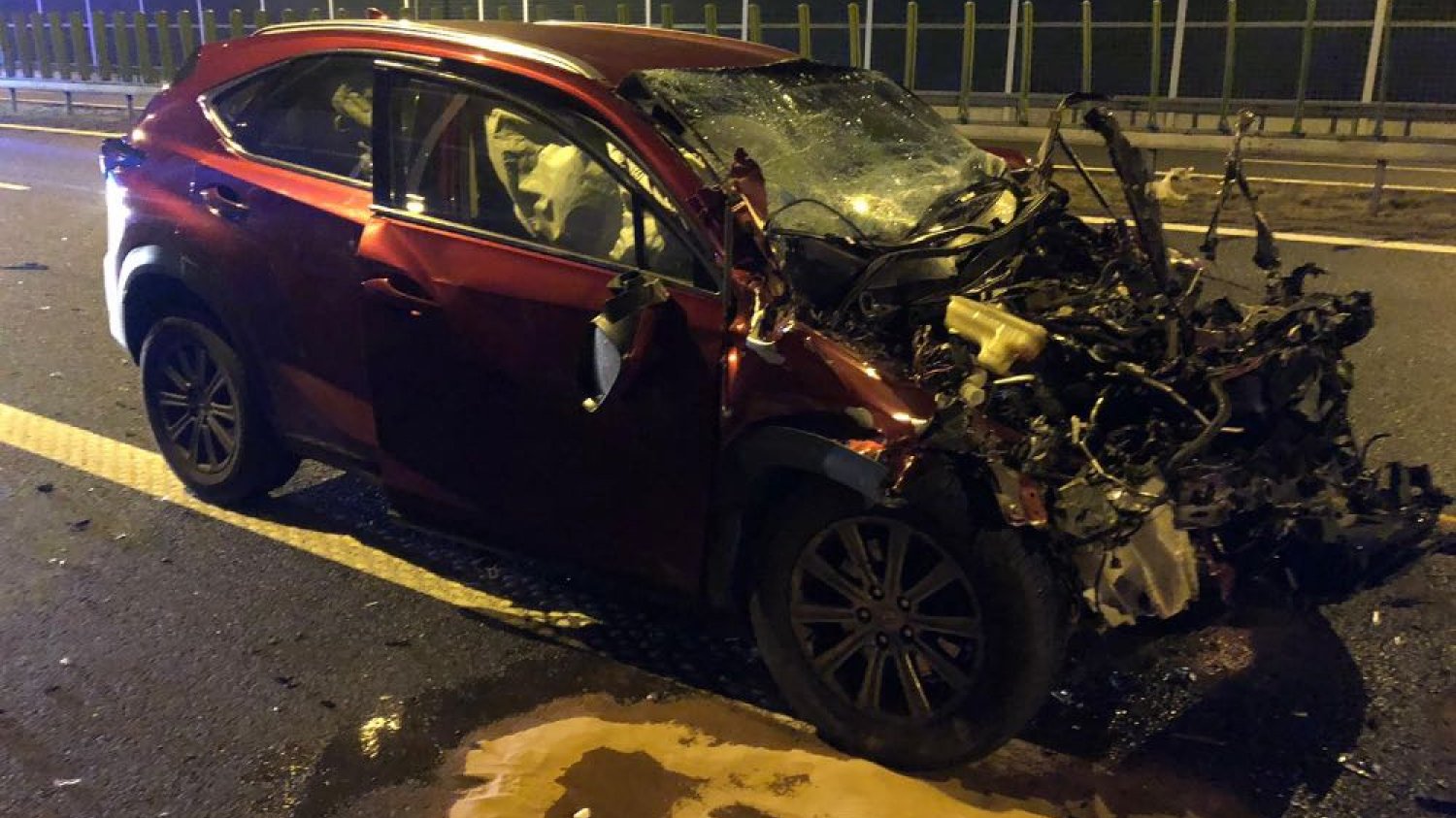 19-latek rozbił wypożyczonego Lexusa