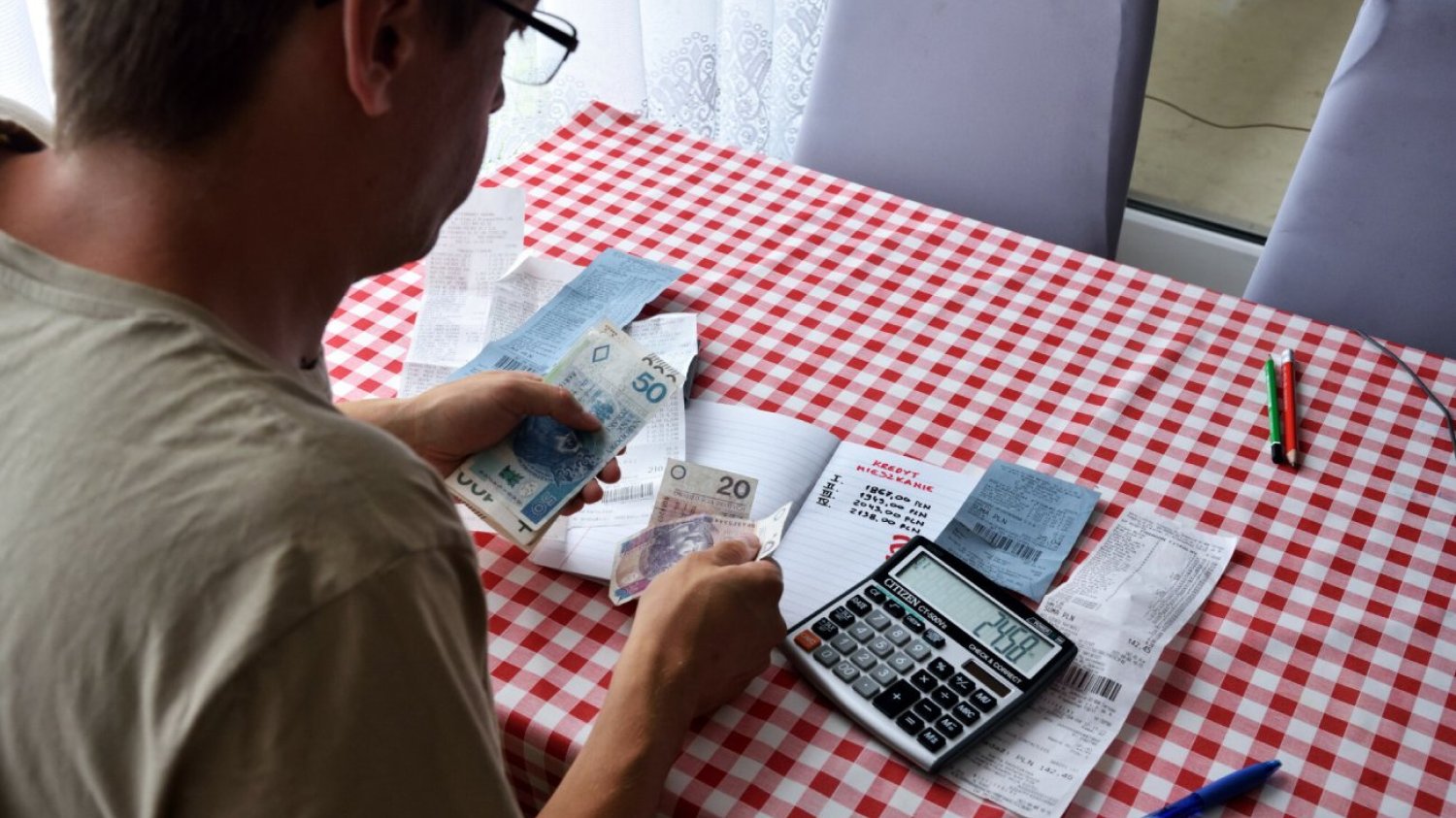 Jak poprawnie wypełnić wniosek o wakacje kredytowe?
