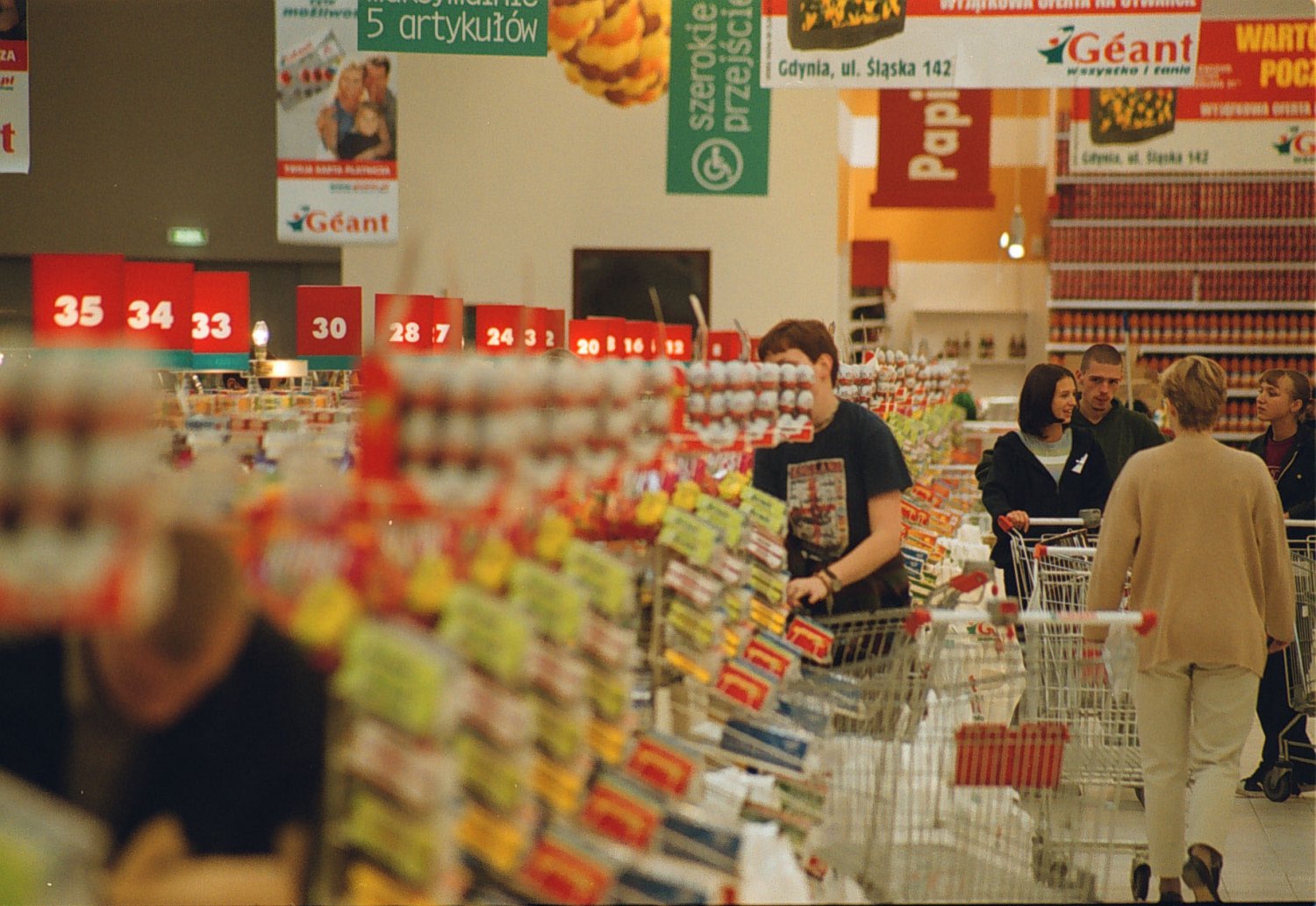 W przypadku dużych sieci handlowych opłata recyklingowa może się dublować z opłatą produktową.