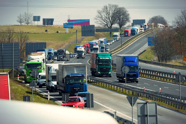 Według badań marki VIAON trudności ma dzisiaj 13 tysięcy właścicieli firm transportowych