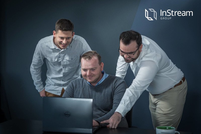 Czekanie na biznesowy łut szczęścia to mało opłacalna strategia biznesowa. Aktywne esparcie sprzedaży to dzisiaj konieczność.