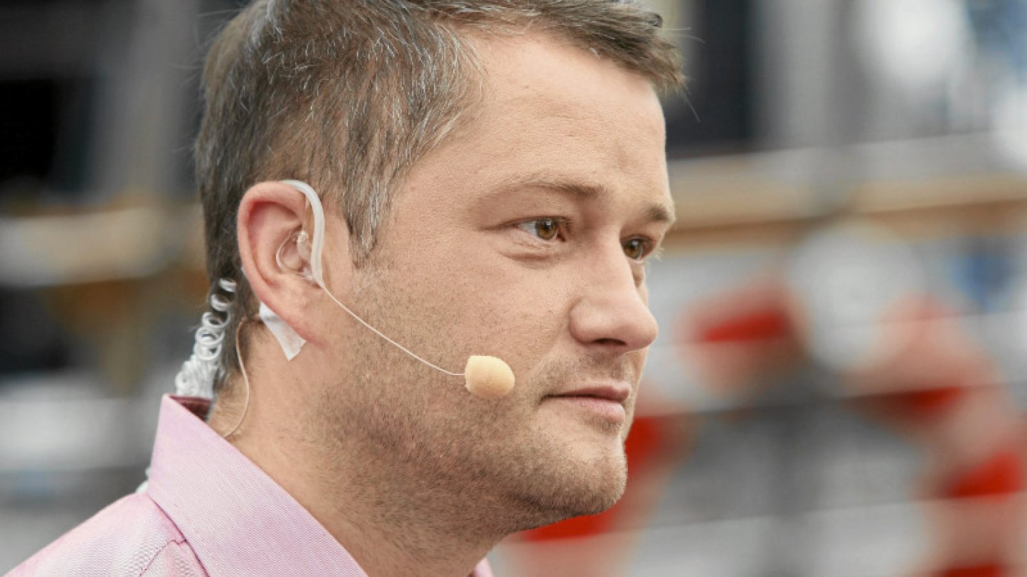 AIPSeedCapital inwestuje w startup podróżniczy Jarosława Kuźniara. Dziennikarz chce… „ochłonąć”, nim poda szczegóły.