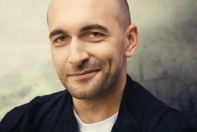 Jason Hunt, bloger, który przekuł swoją popularność w sukces wydawniczy.