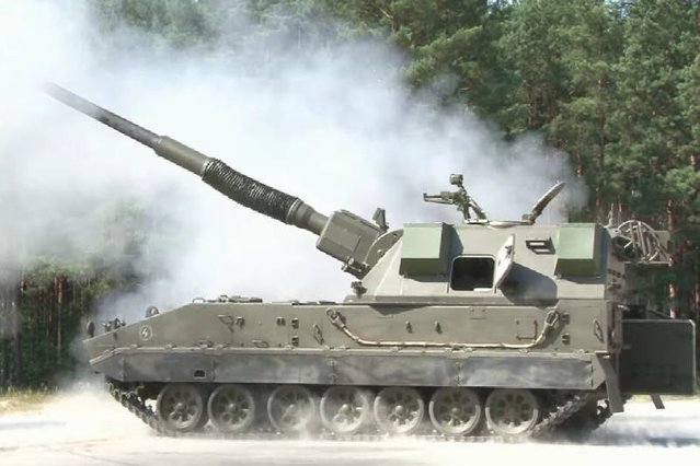 Miał być hit polskiej zbrojeniówki, jest... zlepek części z zagranicy? Smutna historia "Kraba" za ponad miliard złotych