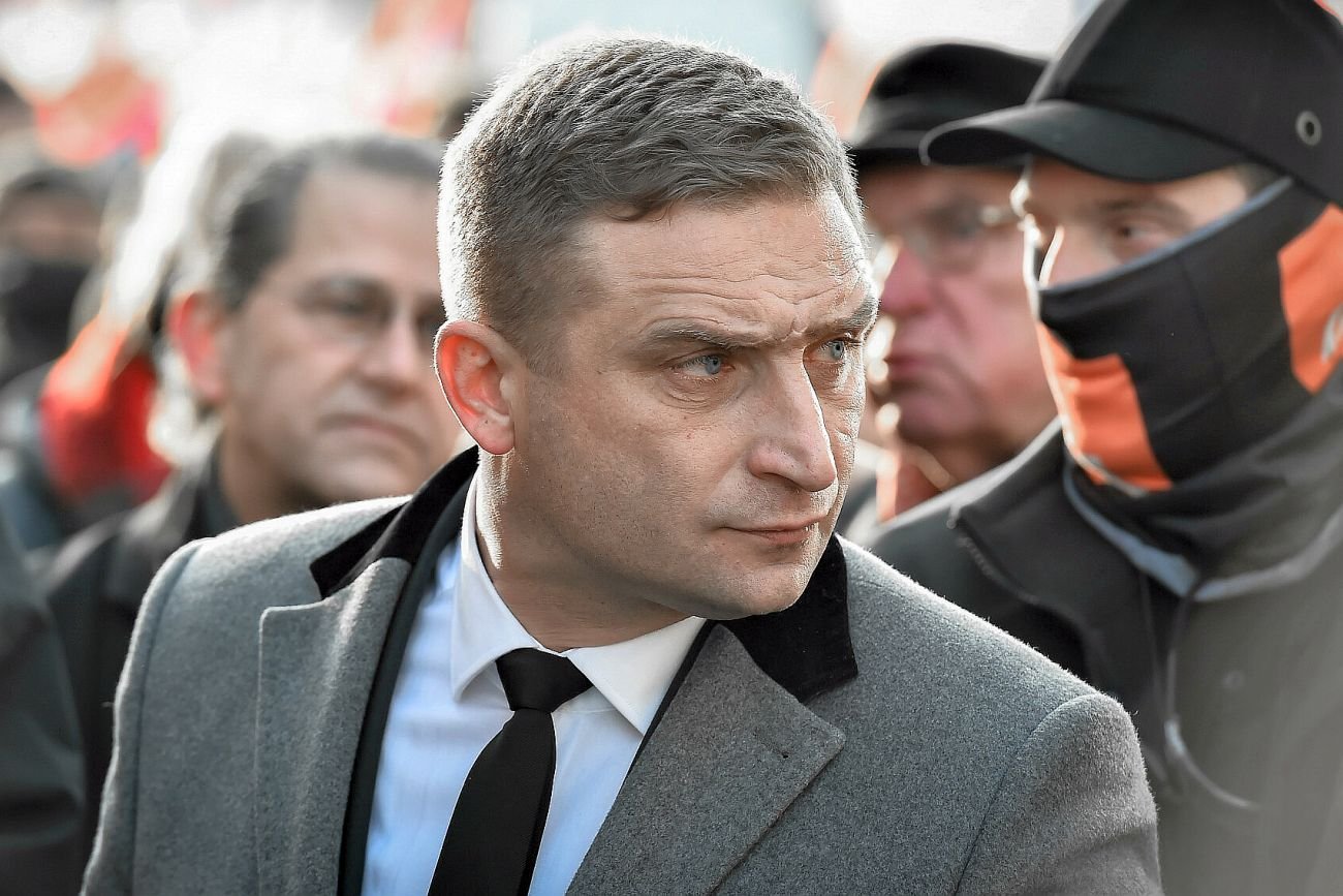 Organizacje Bąkiewicza za publiczne pieniądze wyremontują sobie siedzibę, którą kupiły również za państwowe dotacje