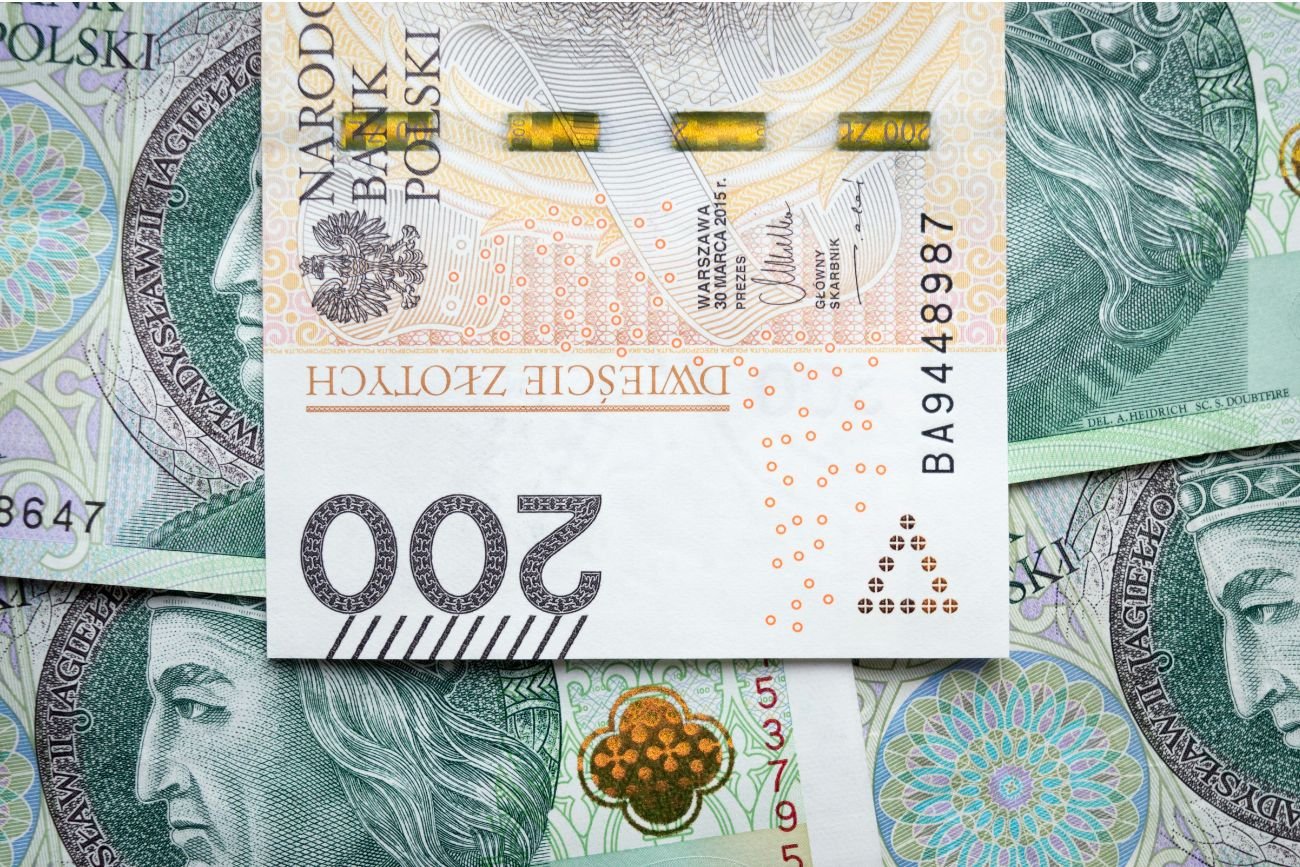 WIBOR leci w dół. Wyjaśniamy, jak wpłynie to na twój kredyt