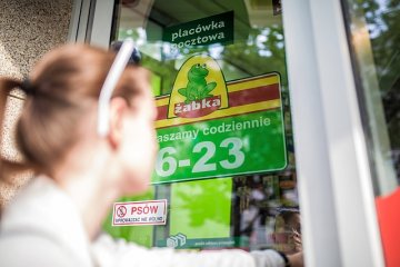 Żabka otwiera dwa nowe sklepy - bez alkoholu, ale z szeroką ofertą gastro