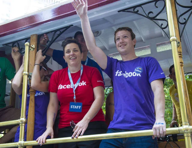 Mark Zuckerberg przyznał ostatnio, że w biurze przebywa 50-60h tygodniowo, ale głową w pracy jest praktycznie cały czas
