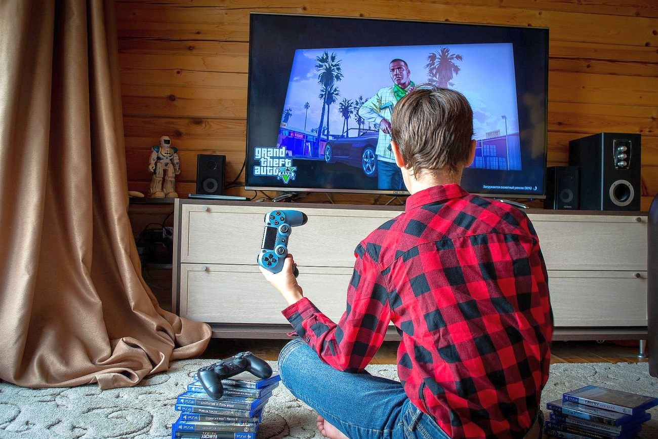 Sprawcą jednego z największych wycieków w branży gier okazał się 17-letni haker