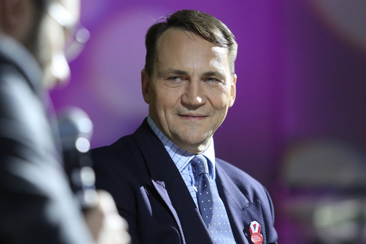 Radosław Sikorski planował remont swojego zabytkowego dworku w Chobielinie w oparciu o dotację marszałka kujawsko-pomorskiego. Dotacji jednak nie dostał.