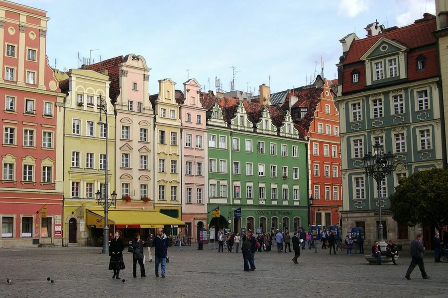 Firma ma prestiżową siedzibę: wrocławski Rynek Główny. Ale poszkodowani twierdzą, że to tylko skrzynka pocztowa.