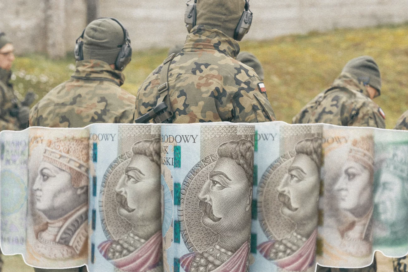 Gotówka na tle wojska.