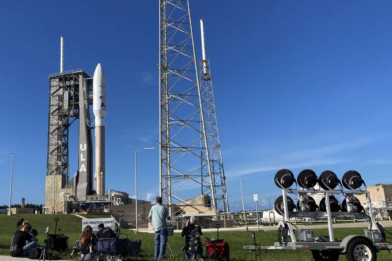 Jak obejrzeć lot Amazona?