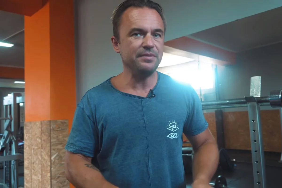 Według propozycji, którą otrzymał Gadzinowski, miałby on stworzyć fałszywy związek z internetową influencerką z Instagrama.