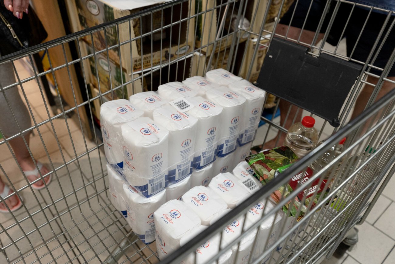 Cukier w wózku sklepowym