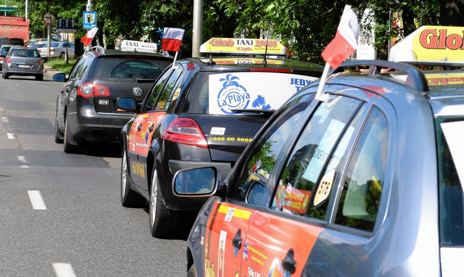 Taksówkarza wytoczyli walkę tańszemu konkurentowi