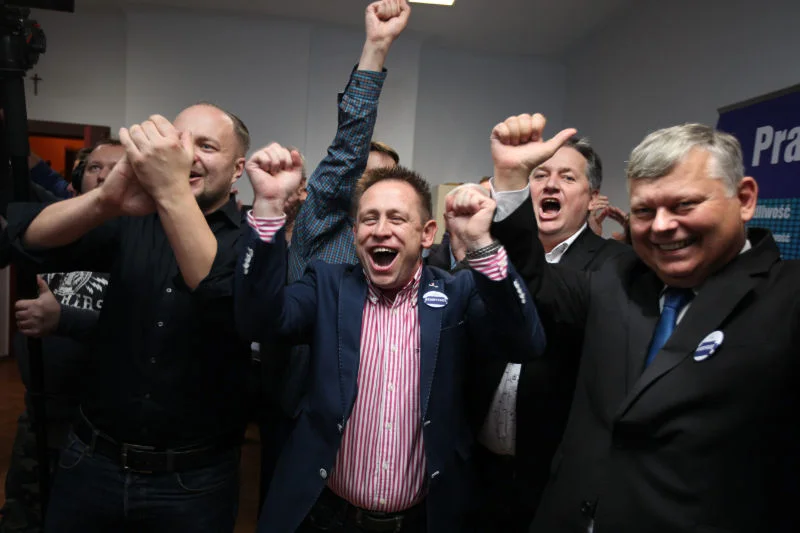 Prawo i Sprawiedliwość odniosło zdecydowane zwycięstwo. Czego po ich rządach mogą spodziewać się przedsiębiorcy?