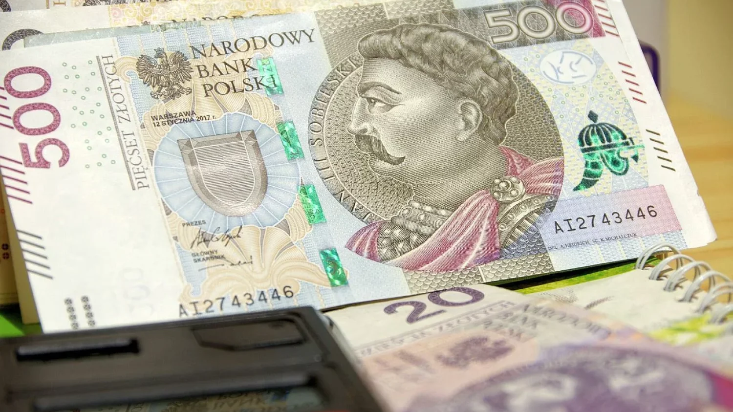 Banki nie chcą tracić dochodów. Spada WIBOR, więc podwyższają sobie marże