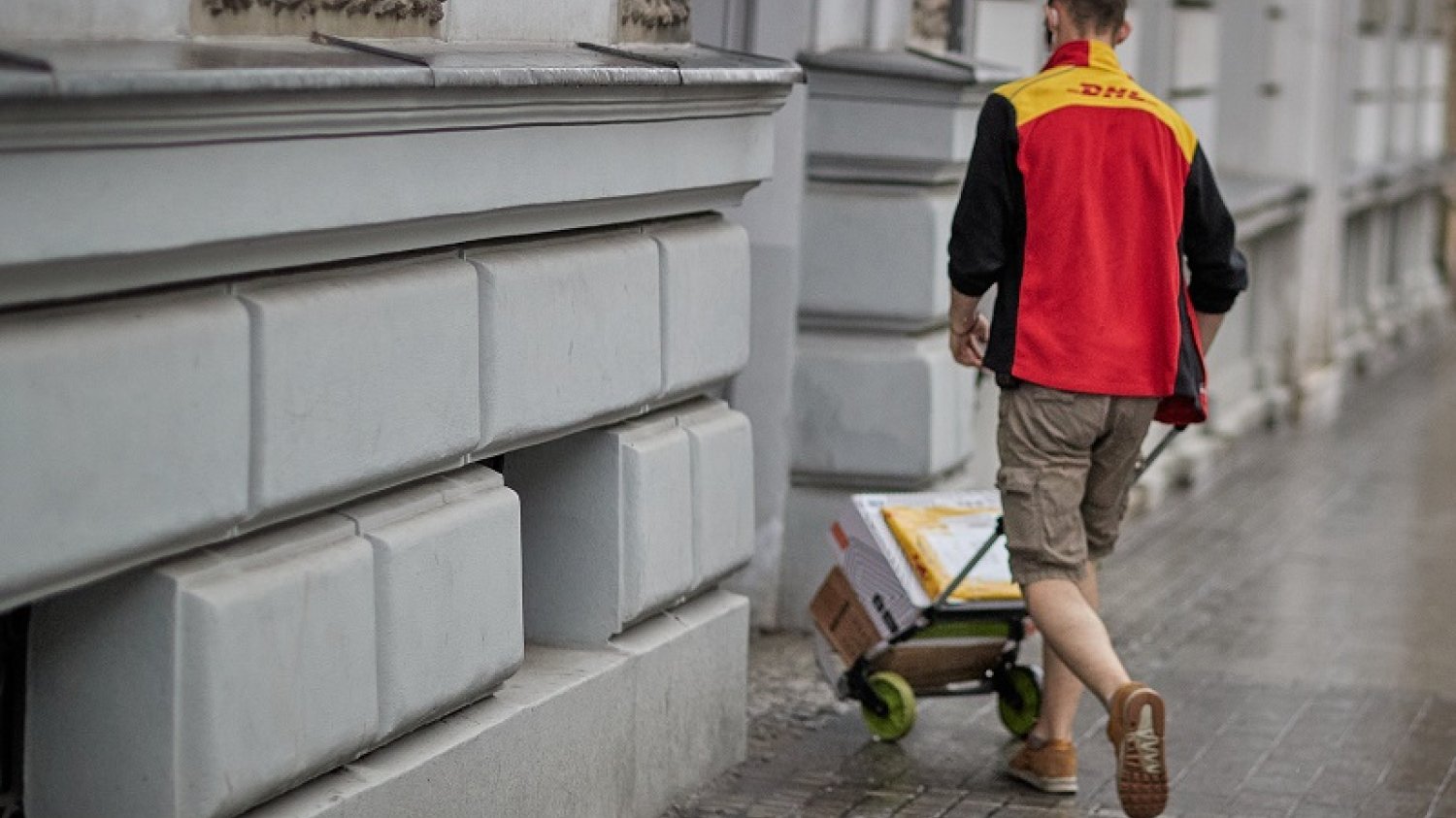 Kurierzy a drugi lockdown. Czy będą opóźnienia w dostarczaniu paczek?